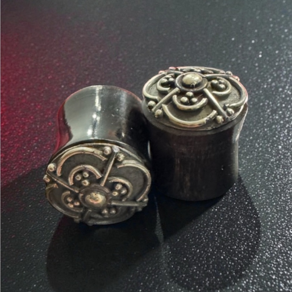 Vintage Decorative Metal Stoppers